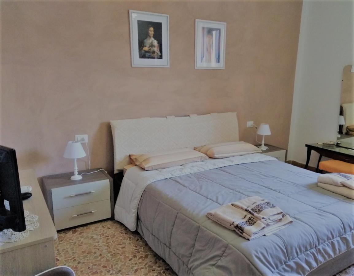Oschiri Sa Rosa E Su Trapperi B&B 외부 사진