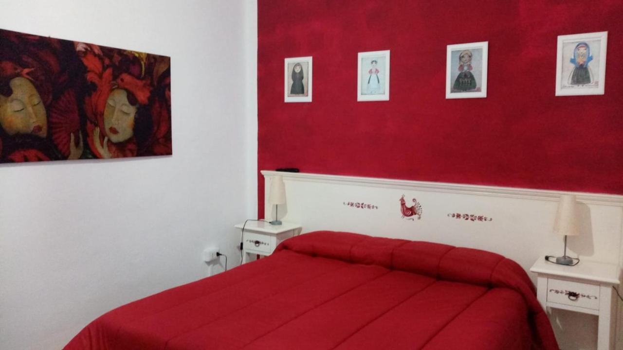 Oschiri Sa Rosa E Su Trapperi B&B 외부 사진
